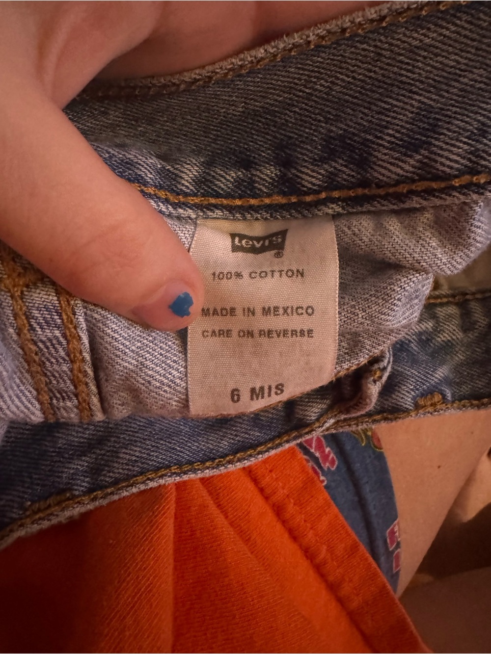 VTG Levi's Light Blue Denim Mom Shorts Size 6 - Picture 6 of 8